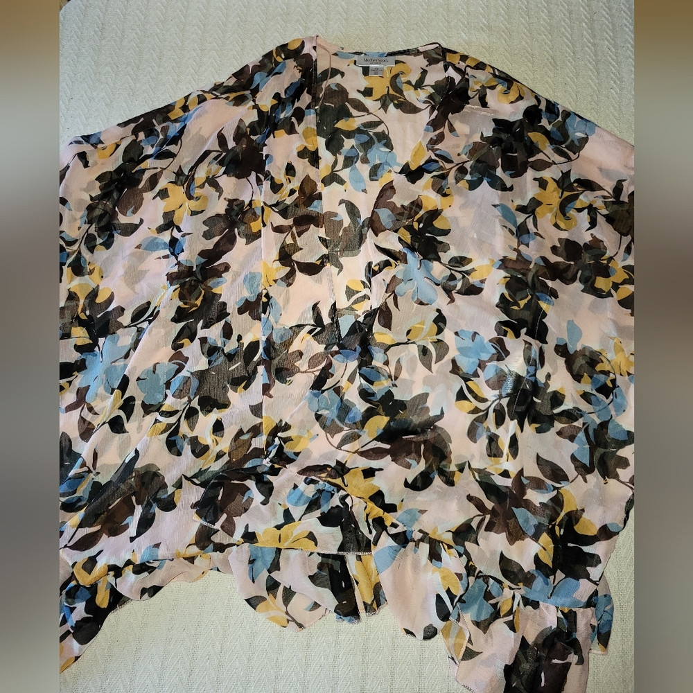 Motherhood Maternity Floral Kimono